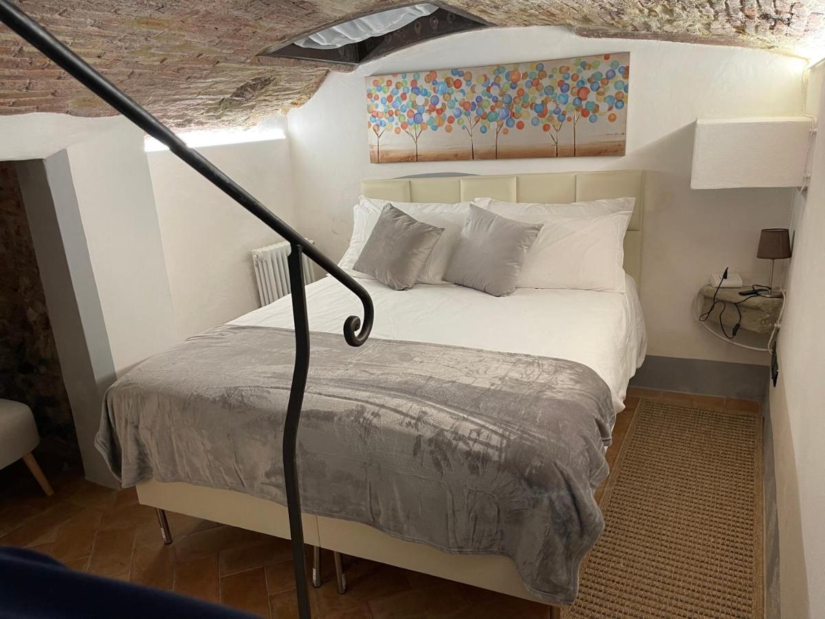 Unique And Antique Apartment 佛罗伦萨 外观 照片